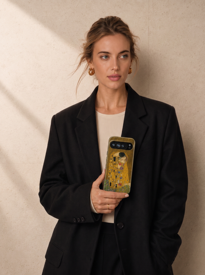 The Kiss by Gustav Klimt Google Pixel Case